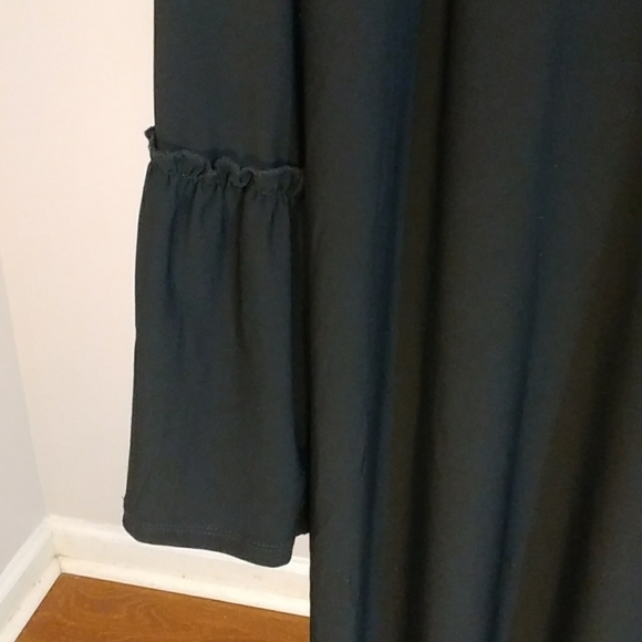 TACERA Black Loose Fitting Dress Size XL Embroidered Red Rose Ruffled Sleeves - Picture 5 of 10